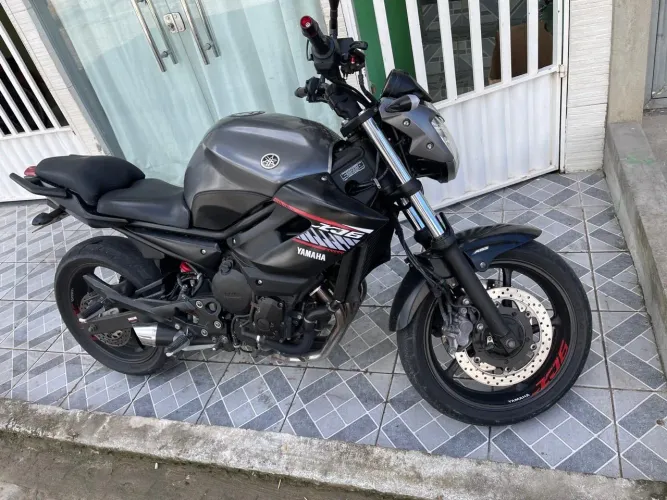 Vendo: XJ6 2019