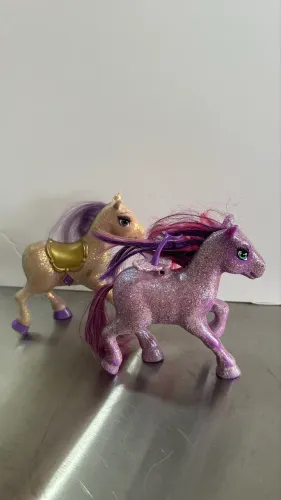 - [ ] Kit 2 Pôneis Barbie - Castelo de Diamantes + O Segredo das Fadas