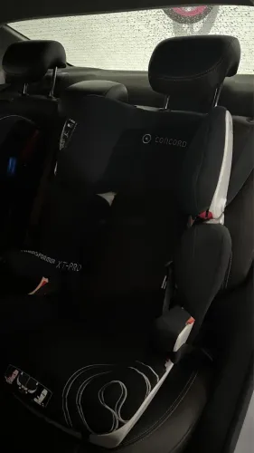 Cadeirinha importada reclinável com isofix