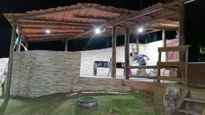 Vendo ou troco ! Chácara em Santa Teresa divisa com fundão .