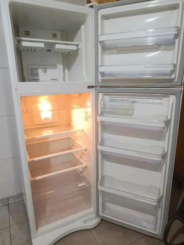 Geladeira Eletrolux Frost Free