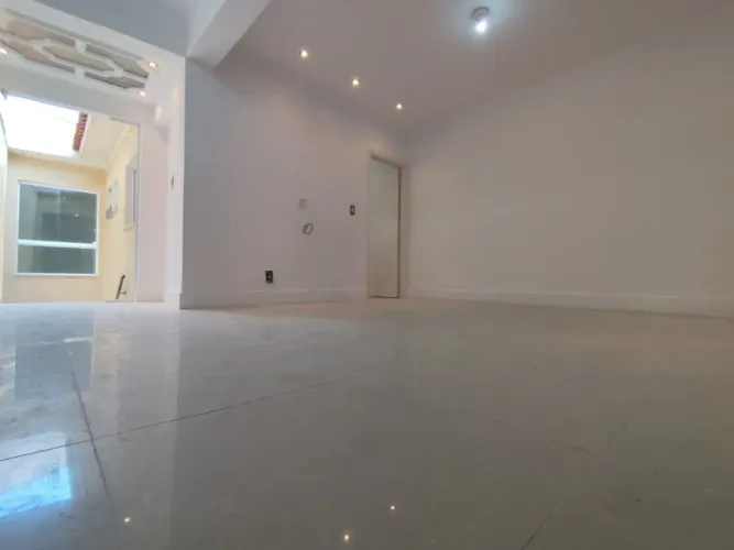 Casa para venda em Jardim Vila Formosa com 3 quartos, sendo 2 suítes, 160m²