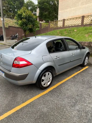 Renault Megane Sedan Dynamique Hi-flex 1.6 16V 2008