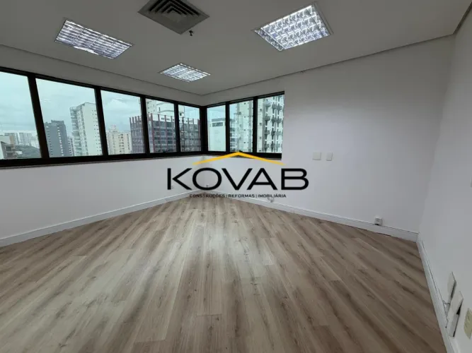 Locação | Sala Comercial em Moema Praticidade e Excelente Localização - 50m²
