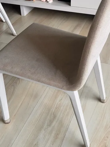 Oportunidade!!! 4 Cadeiras para mesa de jantar