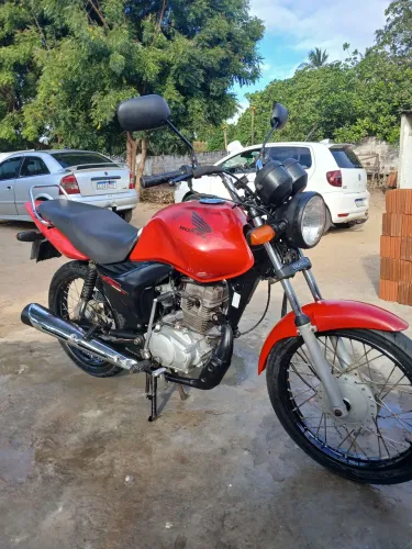 Vende-se fan 125 2011 emplacada