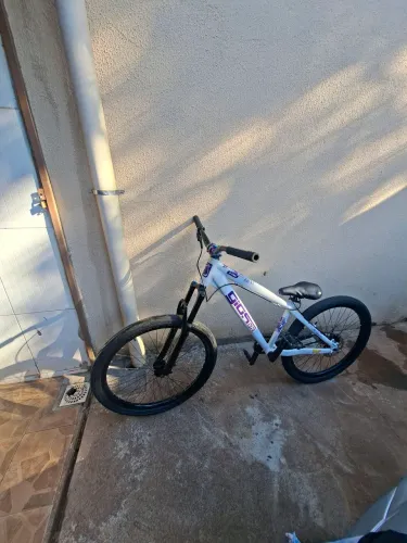 Vende-se gios 4trix