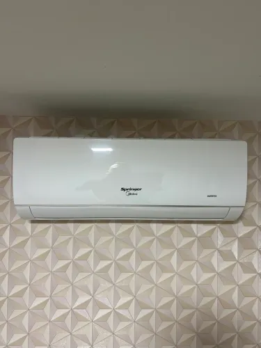 Ar condicionado Midea inverter 9000 btus com Wi-Fi