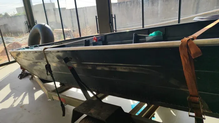 barco com motor Yamaha e carretinha excelente