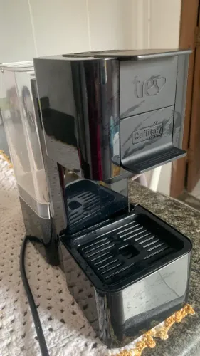 Cafeteira pop Três Corações