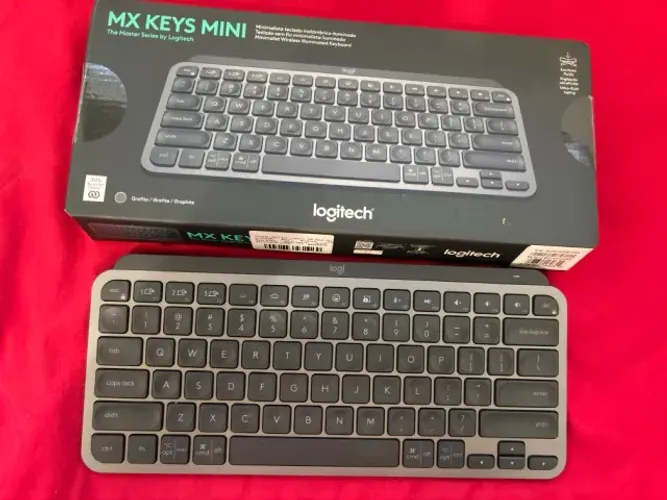 Teclado sem fio Logitech Mx Keys Mini + Estojo