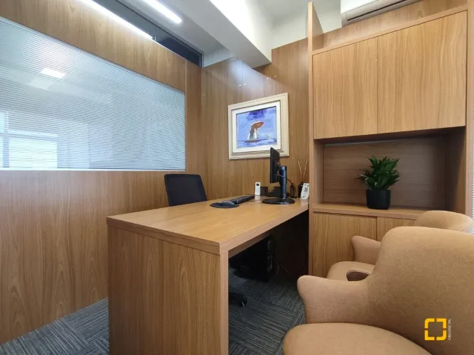 BROGNOLI VENDE - SALA COMERCIAL - CENTRO DE FLORIANÓPOLIS.