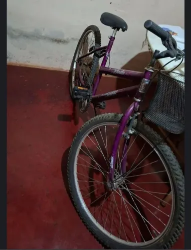 Vende se essa bicicleta Aro 26 por 250 reias