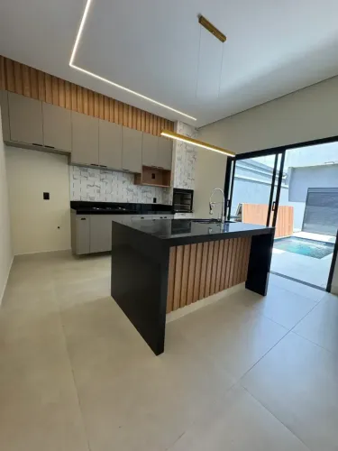 Casa Moderna com piscina à Venda no Condomínio Guarujá  Salto/SP