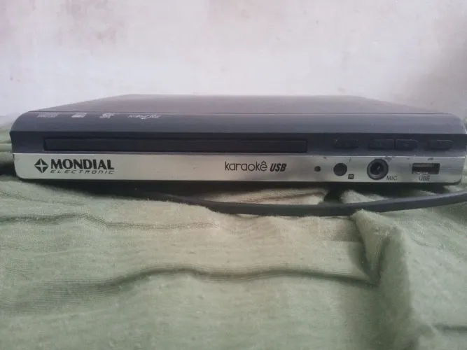 DVD Player Mondial D-15 ? USB + Karaokê