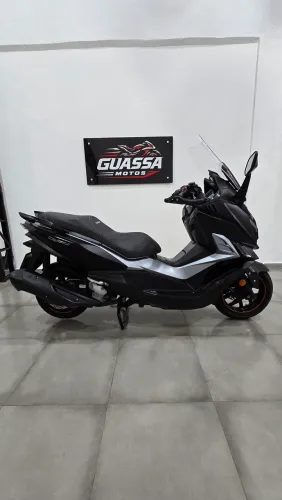 DAFRA CRUISYM 300 2024 (IMPECÁVEL)