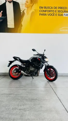 Yamaha MT-07 2021 - Apenas 27.000KM