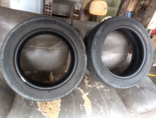 Vendo 2 pneus