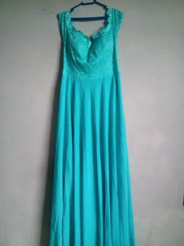 Vestido de festa turquesa com glitter 