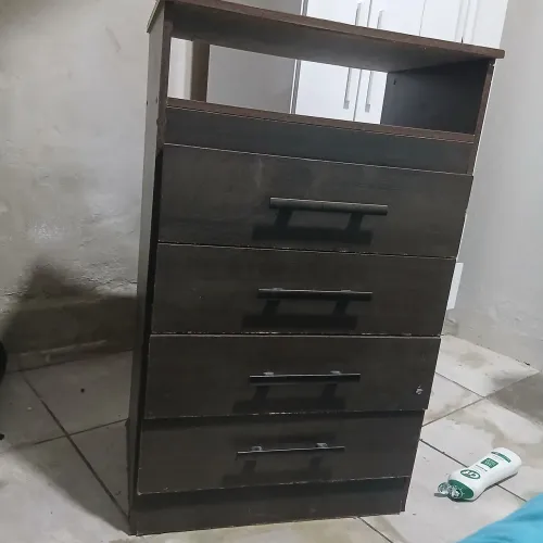 Cômoda semi nova , preço a negociar