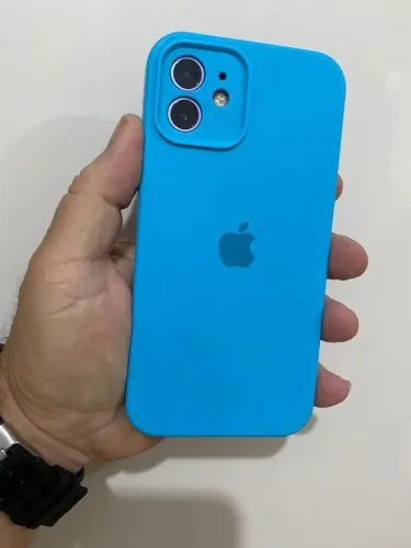 Vendo iPhone 12 lilás lindão face ID ? wi-fi ? chip ? câmera ? iCloud ?