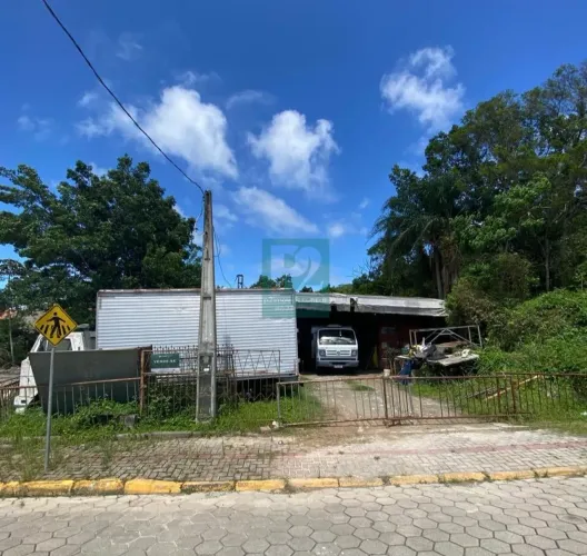 Terreno Pronto Para Construir Localizado No Bairro De Zimbros - Bombinhas/SC
