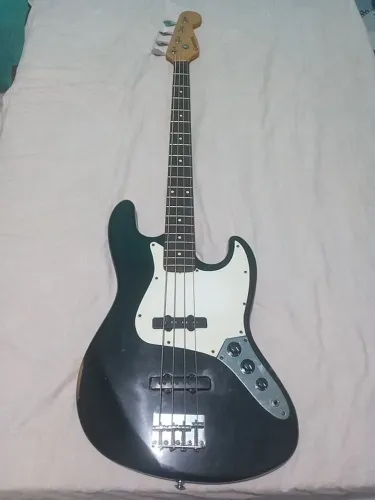 Baixo Giannini Stratosonic década de 90