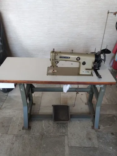 Máquina de costura BROTHER Reta