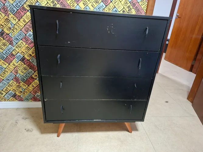 Cômoda 4 gavetas