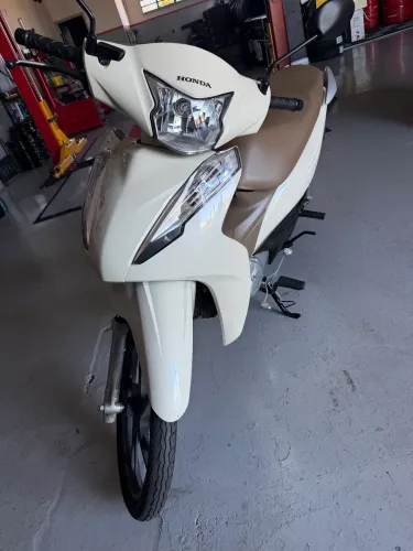 Honda Biz único dono completo 2022 abaixo da FIPE