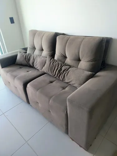 Sofá retrátil e reclinável 