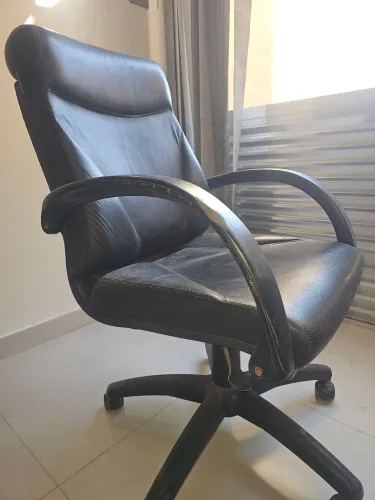 Cadeira de escritório giratória