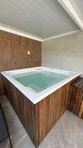 Banheira de hidromassagem