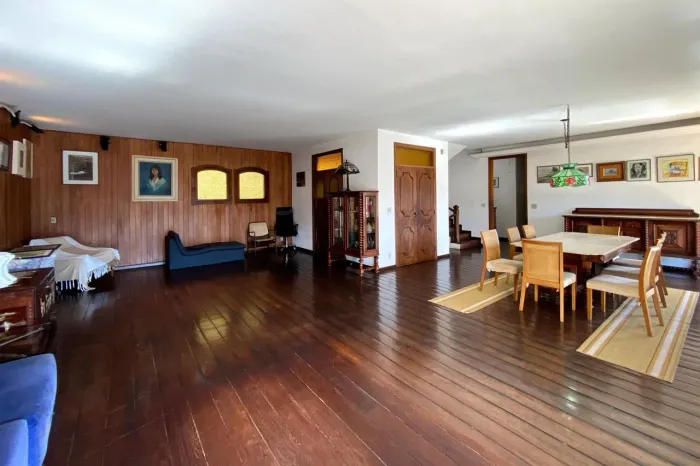 Casa à Venda - Coração de Jesus, 6 Quartos, 600 m2