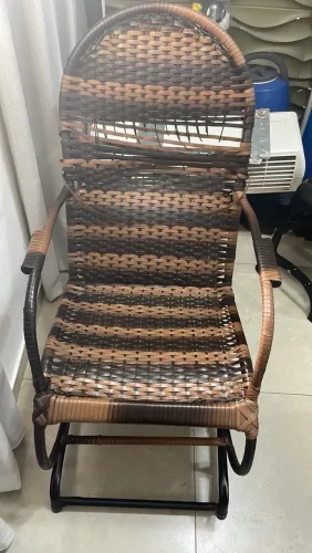 Vendo cadeiras escritório e balanço de palha