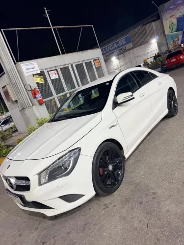Mercedes-Benz CLA-200 First Edition 1.6 TB 16V Aut. 2015