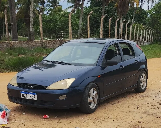 Ford Focus 1.8 16V 5P 2002