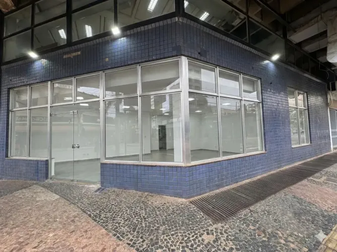 Oportunidade Única no Coração de Goiânia: Espaço Corporativo de Grande Porte