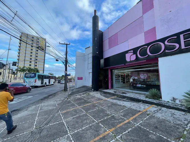 Ponto comercial 140m2 térreo + mezanino esquina Av Aguanambi x Av Domingos Olímpio