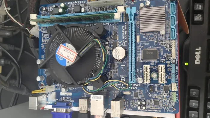 Placa mãe para Pc processador I3 4Gg de memória