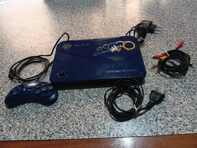 Master System Evolution (132 jogos na memória)
