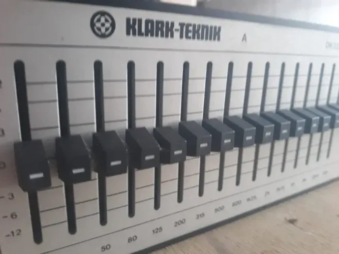 Equalizador KLARK-TEKNIK DN332 usado