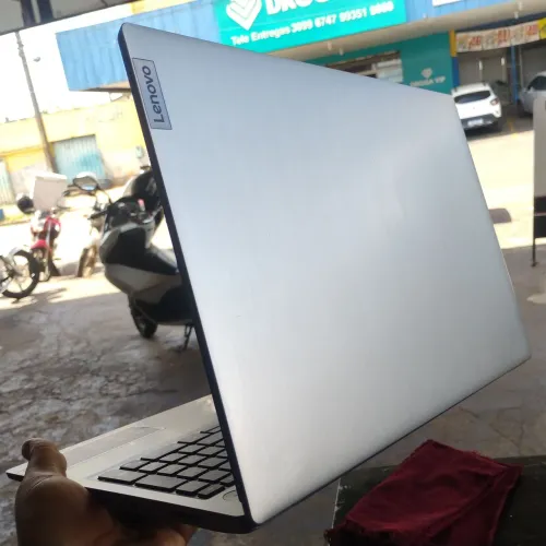 Notebook Lenovo i3 10th semi novo ( rápido )
