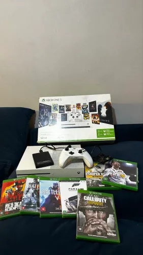 Xbox one S 500g e um HD externo 1T