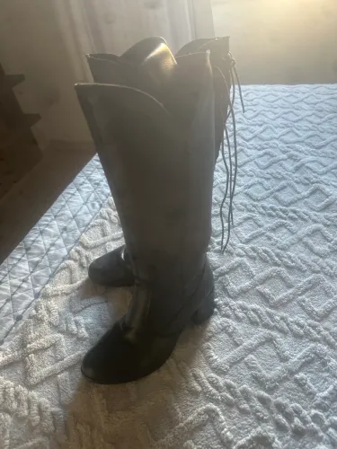 Bota de couro