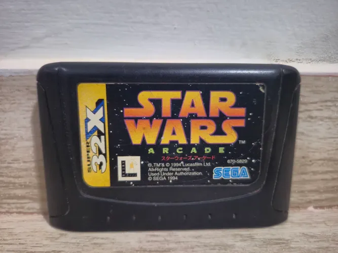 cartucho físico do jogo Star Wars Arcade para o console Sega 32X