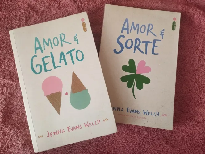 Vendem-se os livros Amor & Gelato e Amor & Sorte.