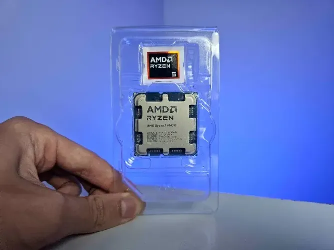 AMD Ryzen 7 9700X
