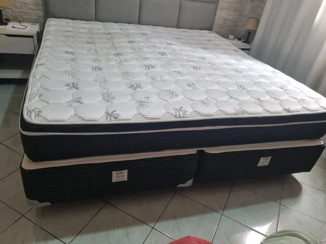 Colchão e box king