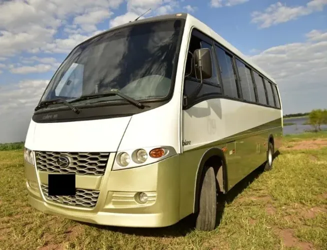 Micro ônibus volare w8 executivo 2013